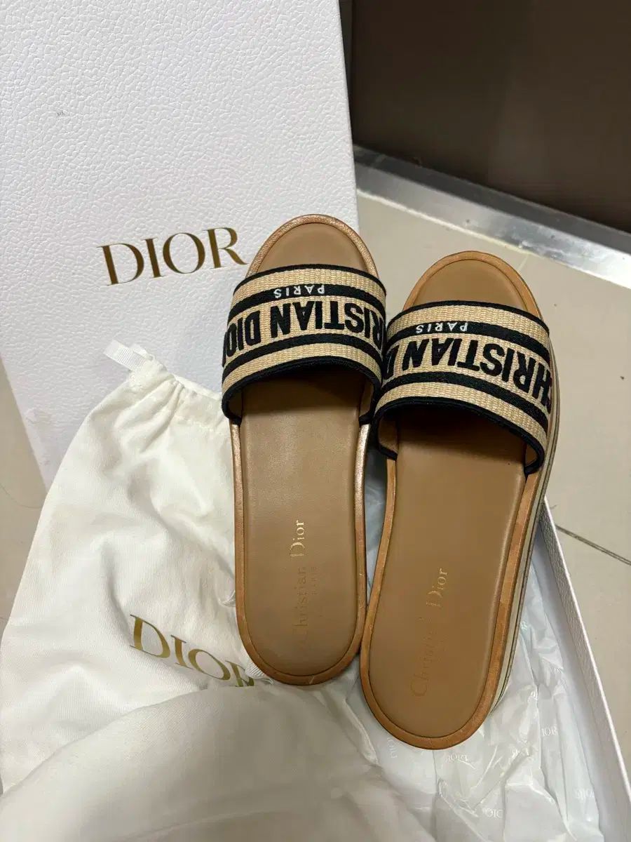 DIOR ディオール フラットフォーム ミュール スリッパ ドウェイ