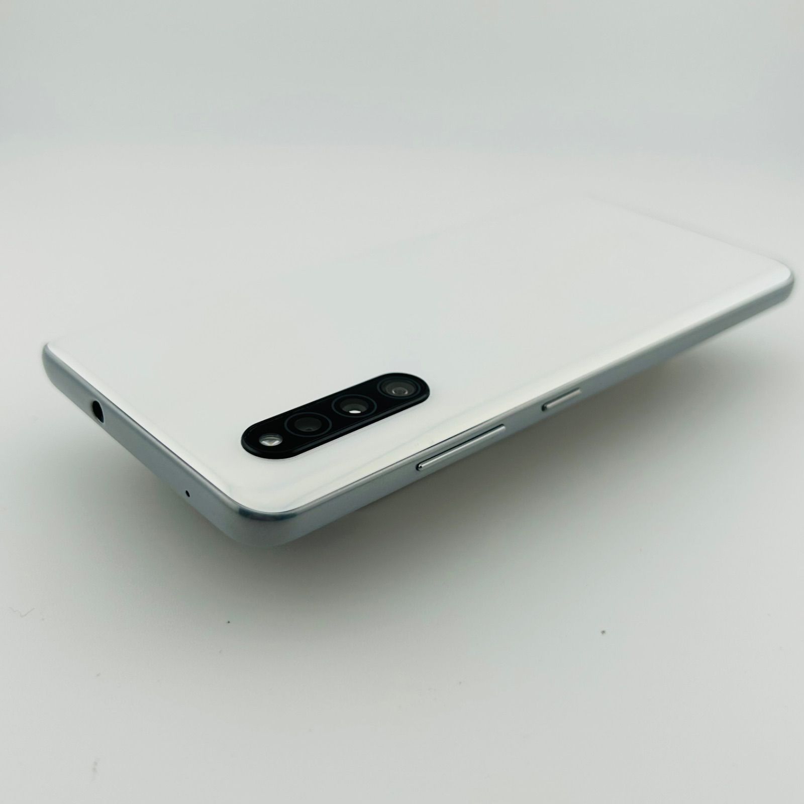 Galaxy A41 ホワイト 64 GB SIMフリー 【公式通販】