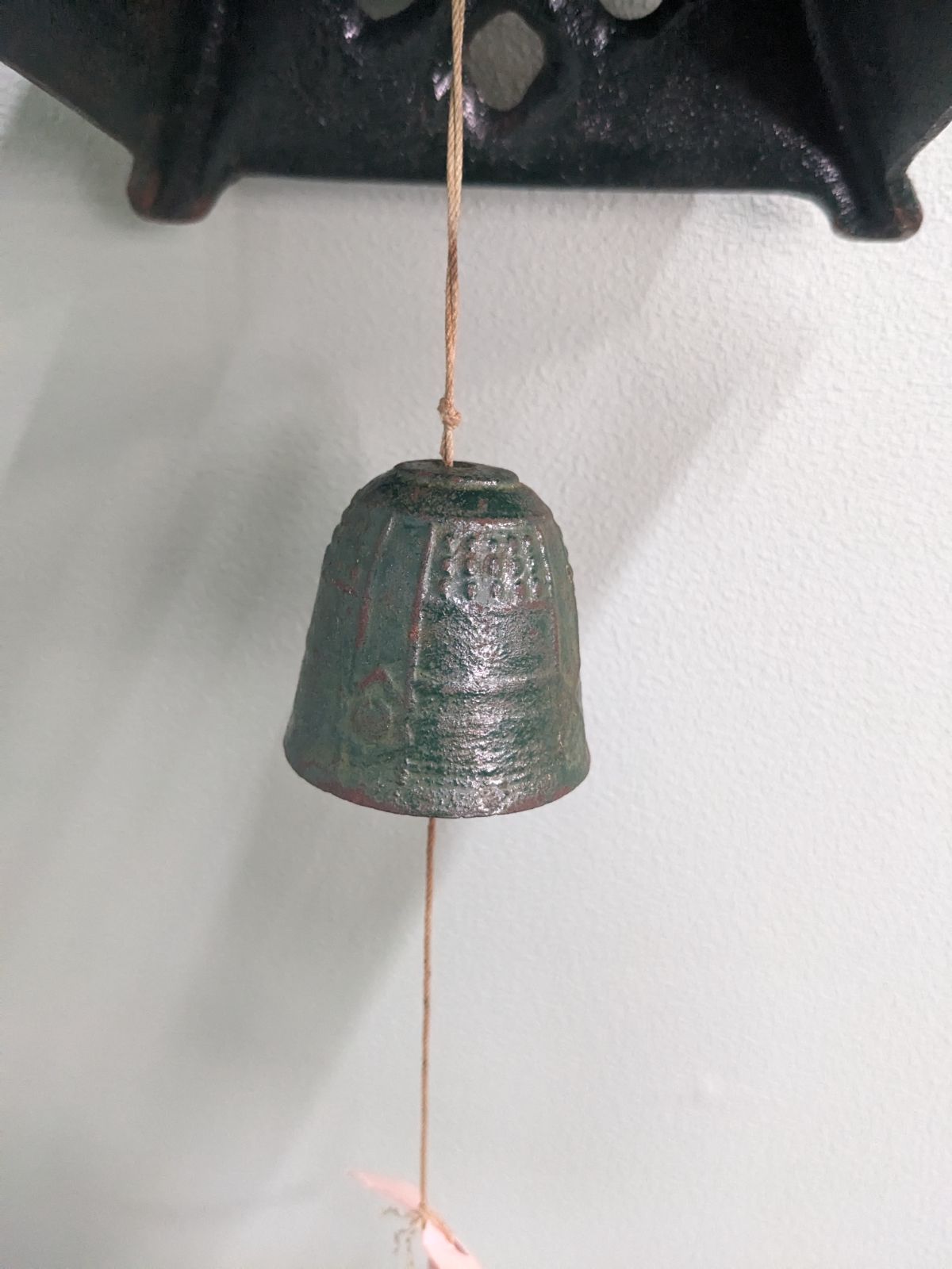 南部鉄器 風鈴 吊灯篭 未使用 南部鉄器 『 岩鋳 』 風鈴 吊り灯篭 砂鉄風鈴