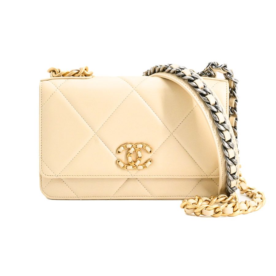 CHANEL シャネル チェーンウォレット シャネル19チェーンウォレット AP0957