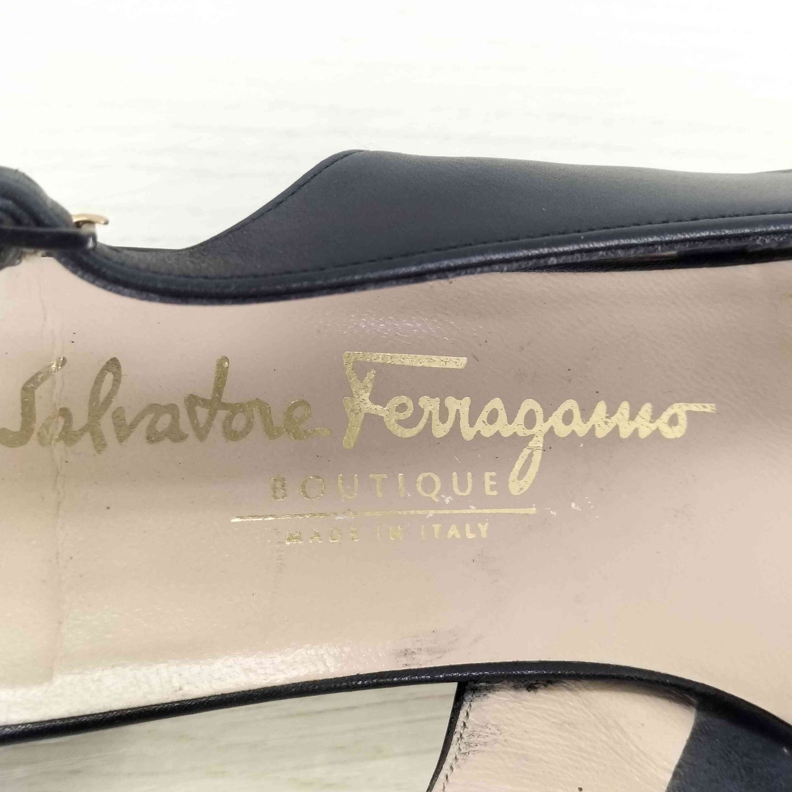 【★完売必至★】 Salvatore Ferragamo ☆ ストラップパンプス サルヴァトーレフェラガモ Salvatore Ferragamo イタリア製