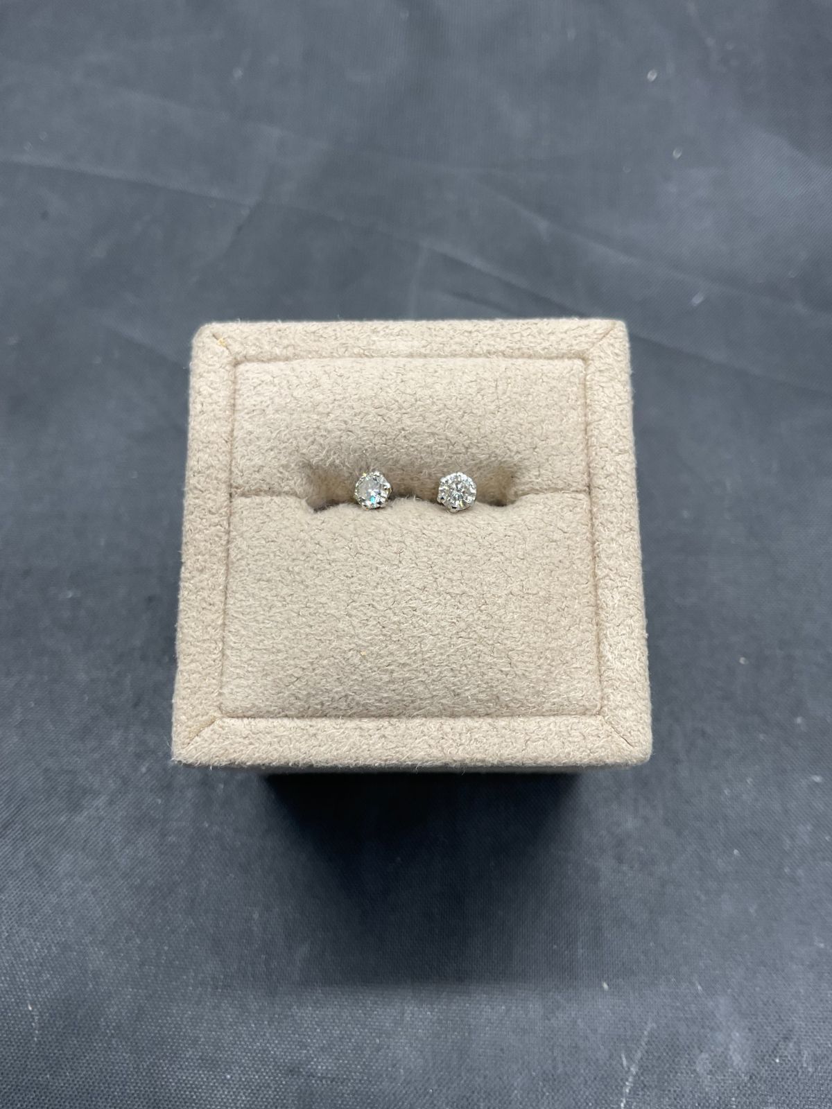 ダイヤピアス Pt900 D0.15/0.15ct 0.3g B25064347 - メルカリ