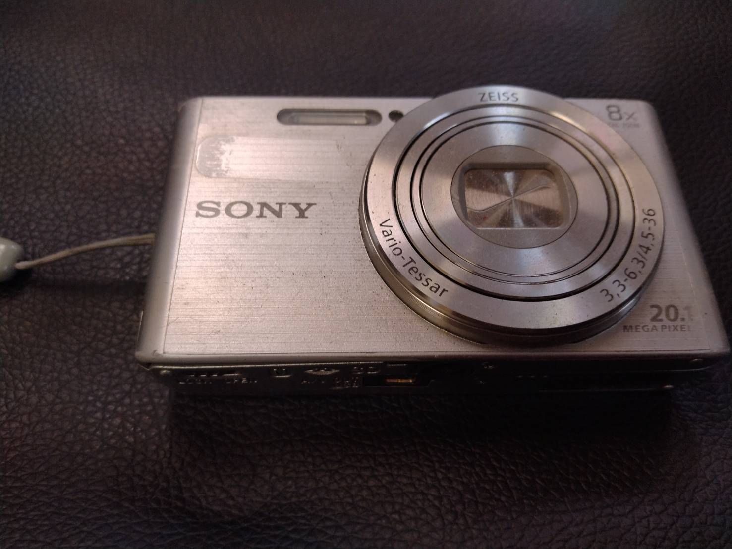 Sony デジタルカメラ Cyber-shot DSC-W830 シルバー 20.1MP 8倍光学ズーム