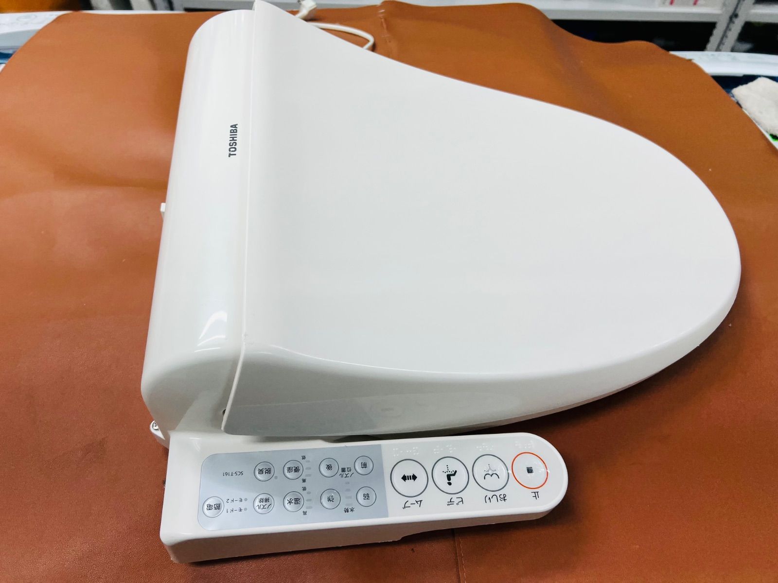 SP587 TOSHIBA 温水洗浄便座 SCSーT161／2021年製 - メルカリ