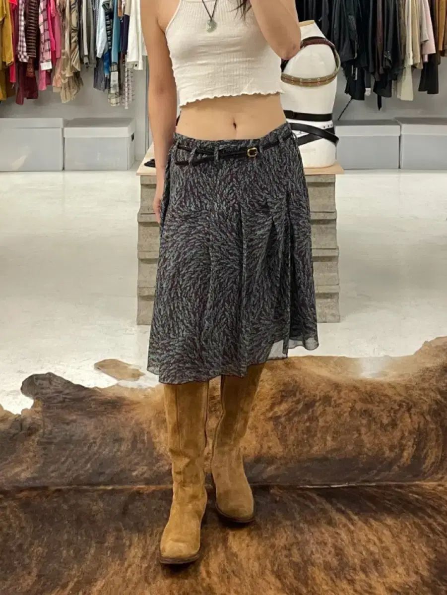 BENETTON pleats skirt BENETTON ベネトン スカート ミディ丈