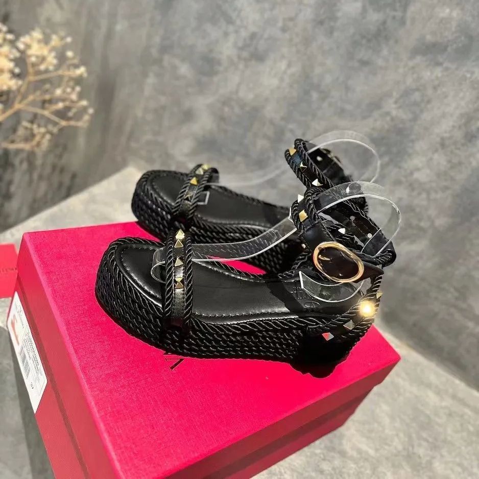 ヴァレンティノ ガラヴァーニスタッズエスパドリーユ38