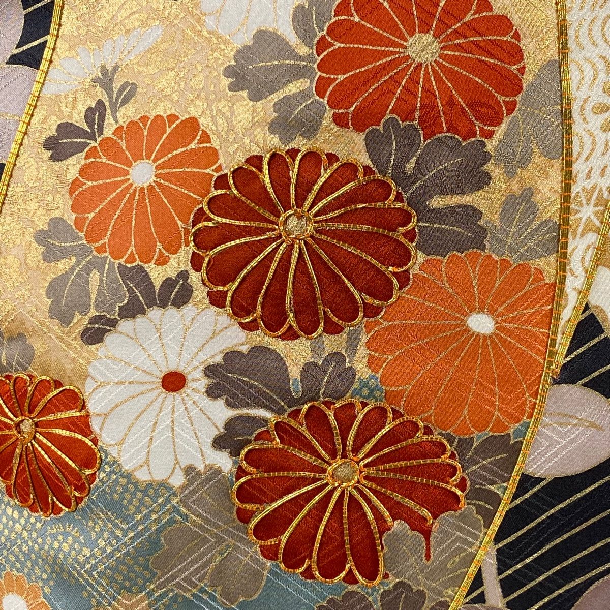 【振袖】 菊唐草文　宝尽くし　金彩　友禅　淡桃色　吾妻徳穂落款入り　正絹 振袖】 菊唐草文 宝尽くし 金彩 友禅 淡桃色 吾妻徳穂落款入り 正絹