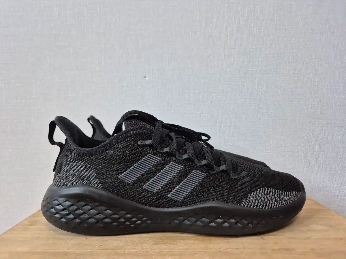 【雷市場（ポンジャン）商品韓国直送】adidas(アディダス) メンズ スニーカー 265