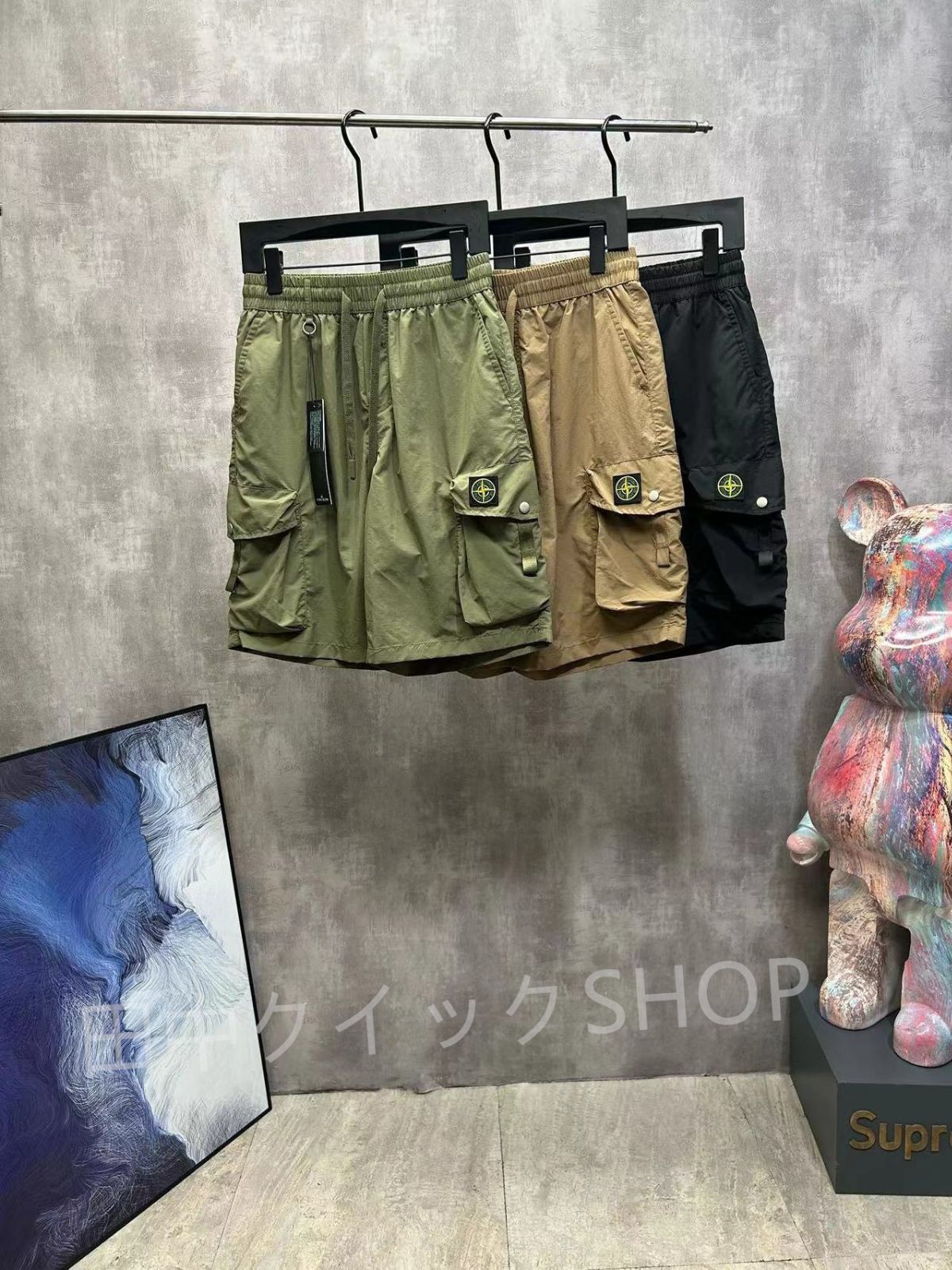 新品Stone Island ショートパンツ