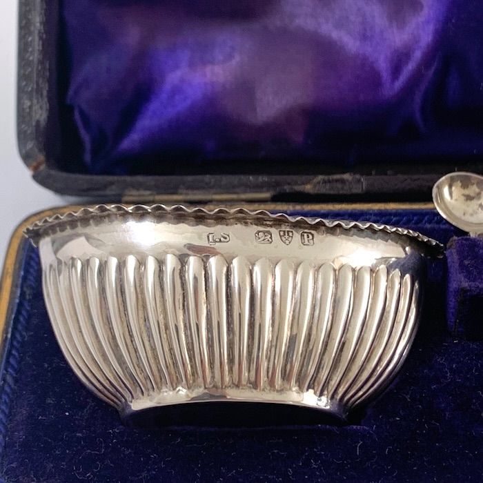 ソルトポット＆スプーンダブル ケース入り アンティーク シルバー 1898年製