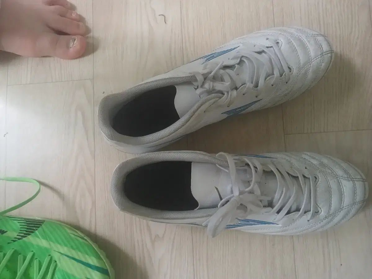 豊富な mizuno(ミズノ) サッカーシューズ フットサルシューズ