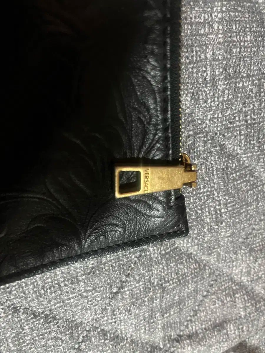 ヴェルサーチクラッチ
