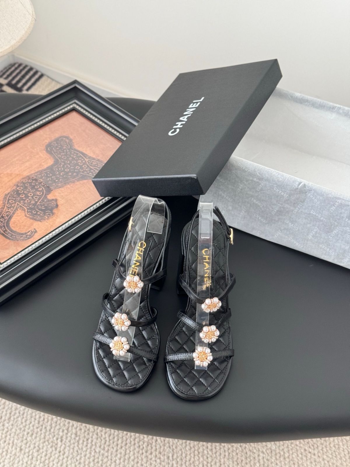 ビジューの煌めき♡25S限定【CHANEL】 シャネル サンダル ビジュー CHANEL(シャネル) サンダル・ミュール(レディース