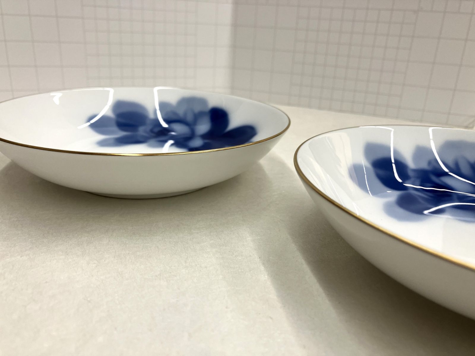 現品限り［大倉陶園］ブルーローズ 14cm フルーツ皿ペアセット 35HR
