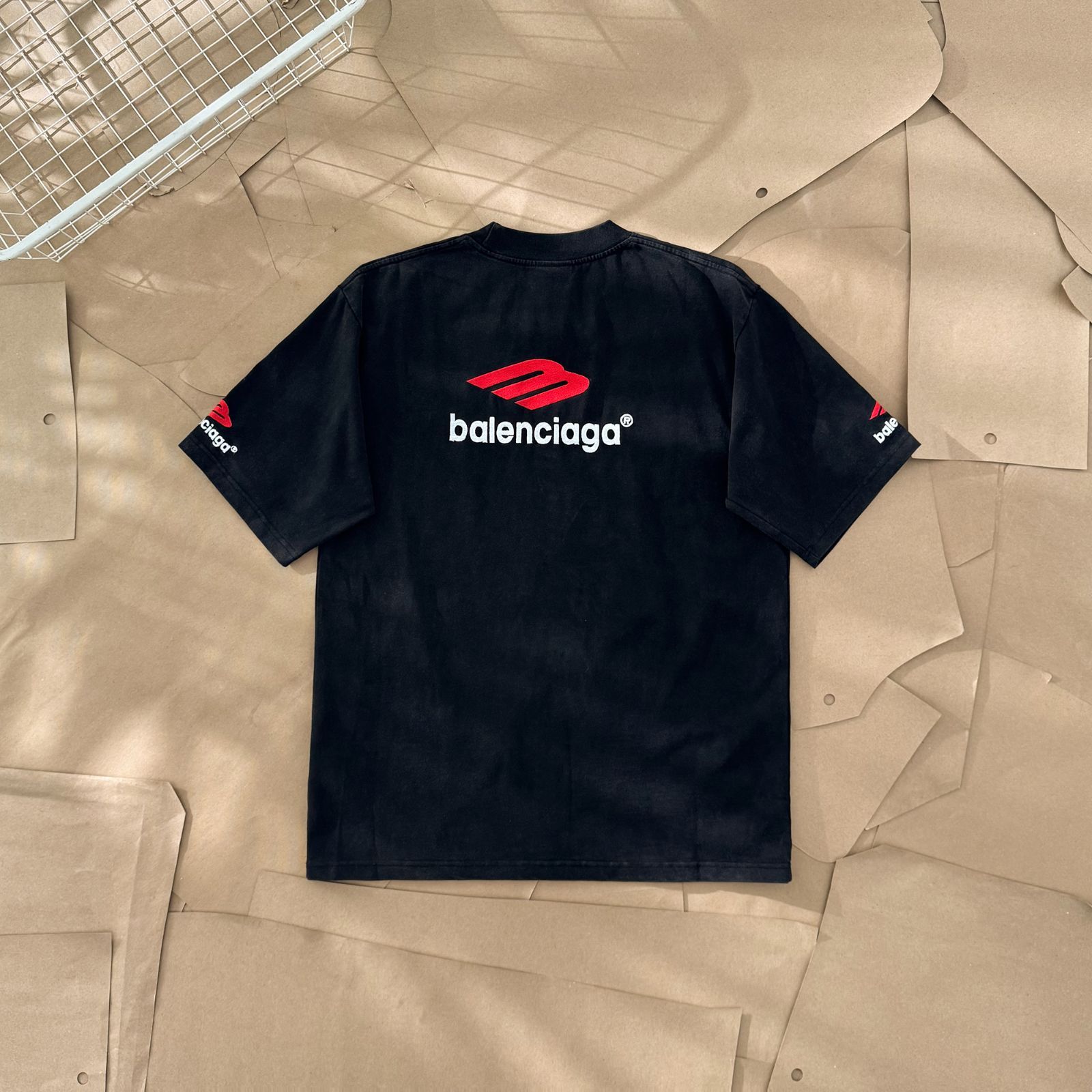 Balenciaga バレンシアガ 夏の文字ロゴ刺繍半袖Tシャツ男女兼用