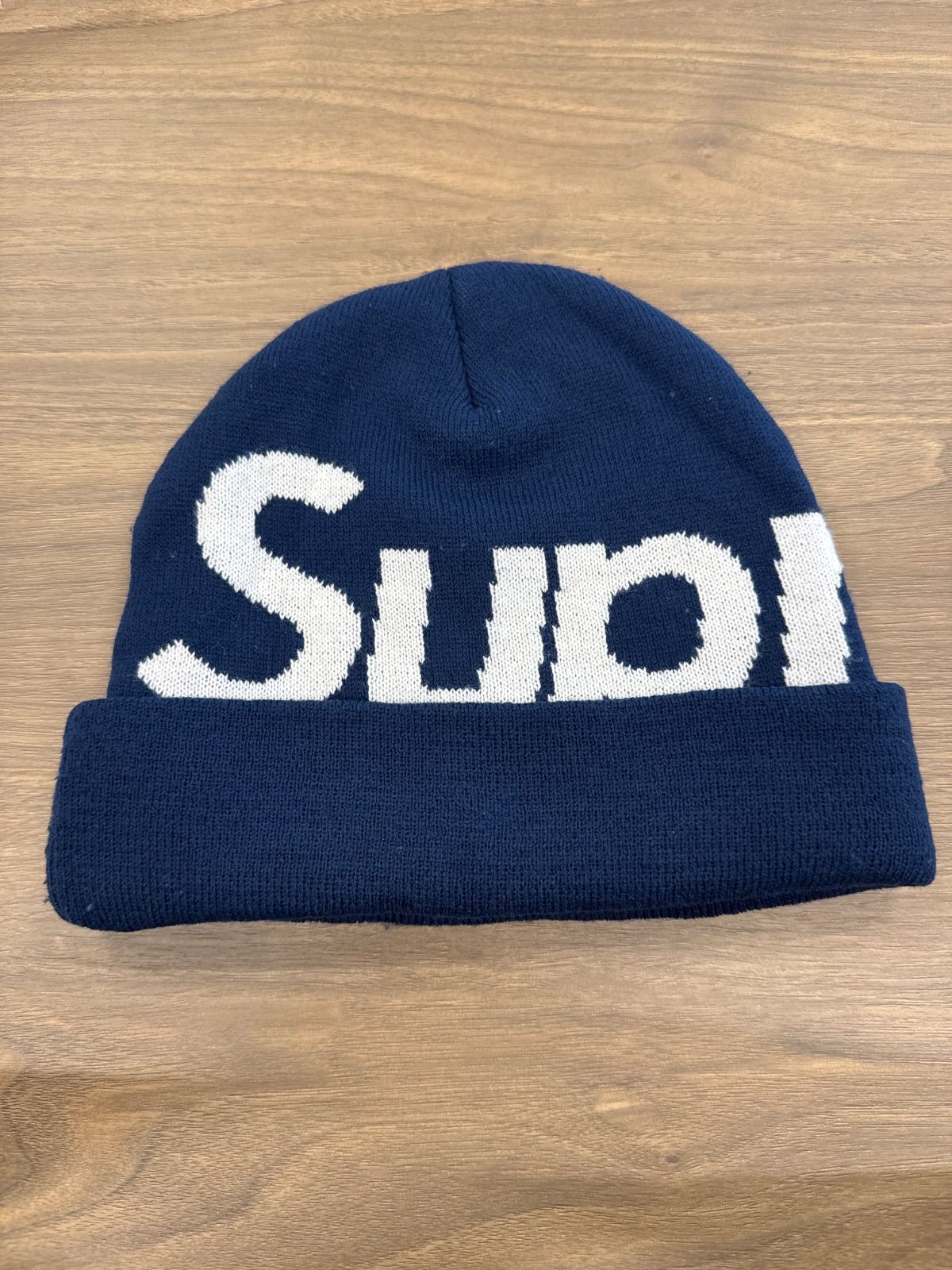 Supreme ニット帽 ネイビービッグロゴ‼️ Supreme ビッグロゴニット帽 ネイビー