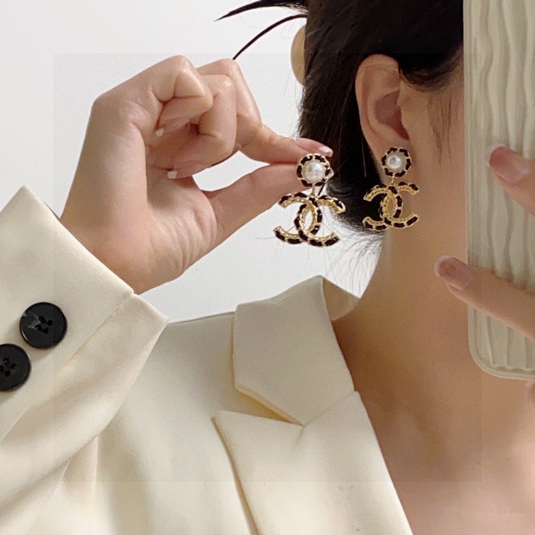 CHANEL】シャネル 新品 ブラックレザー ドロップピアス スターリング