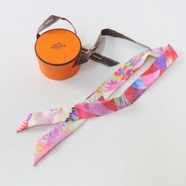 極美品 HERMES エルメス トゥイリーツイリードール/ピンク シルク スカーフ【2400013414760】