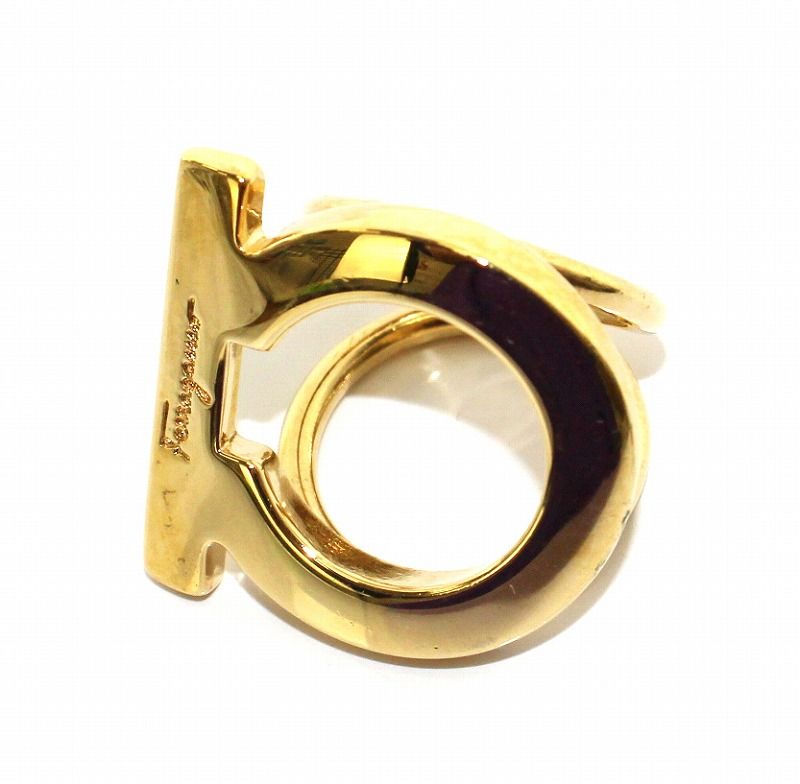 サルヴァトーレフェラガモ Salvatore Ferragamo スカーフリング