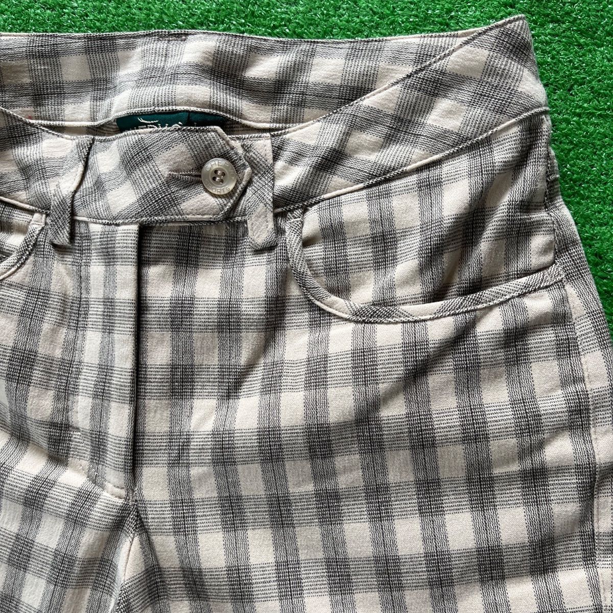 レディース　CHERVO　シェルボ　ゴルフパンツ　ショートパンツ　チェック柄 レディース CHERVO シェルボ ゴルフパンツ ショートパンツ