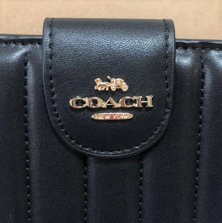 オーバーのアイテム取扱☆オーバーのアイテム取扱☆COACH コーチ 折り