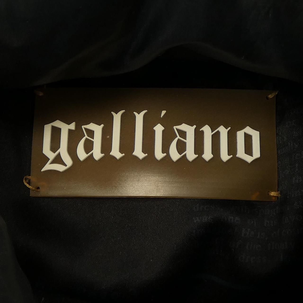 ダウンジャケット