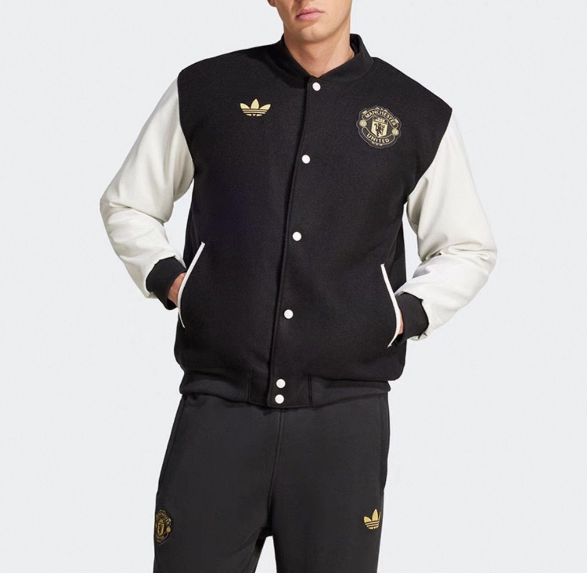 絵*臣様 日本未発売 アディダス マンチェスター・ユナイテッド スタジャン XL U*様 【日本未発売】Adidasマンチェスターユナイテッド