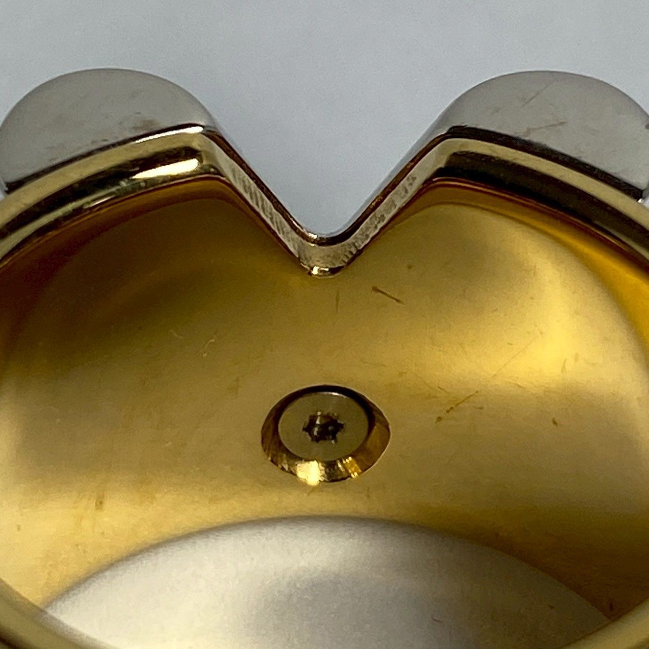 ルイヴィトン　リング　エセンシャルV M61086 Lサイズ　16号　ゴールド 楽天市場】【中古】 LOUIS VUITTON (ルイヴィトン) エセンシャル V