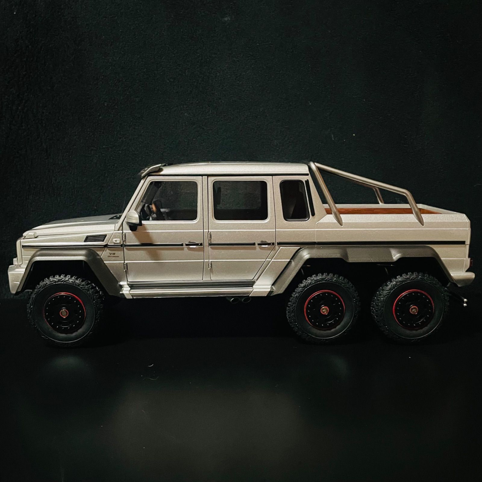 1/18 AUTOart メルセデス・ベンツ AMG G63 6×6 - メルカリ
