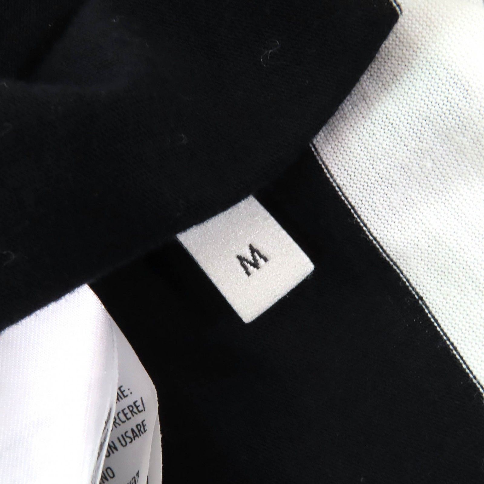 極美品△GUCCI グッチ 422730 Mare Gothicum フラワー スタッズ ボーダー柄 クルーネック 半袖Ｔシャツ ブラック ホワイト M 伊製 正規品 極美品△GUCCI グッチ 422730 コットン100％ Mare Gothicum