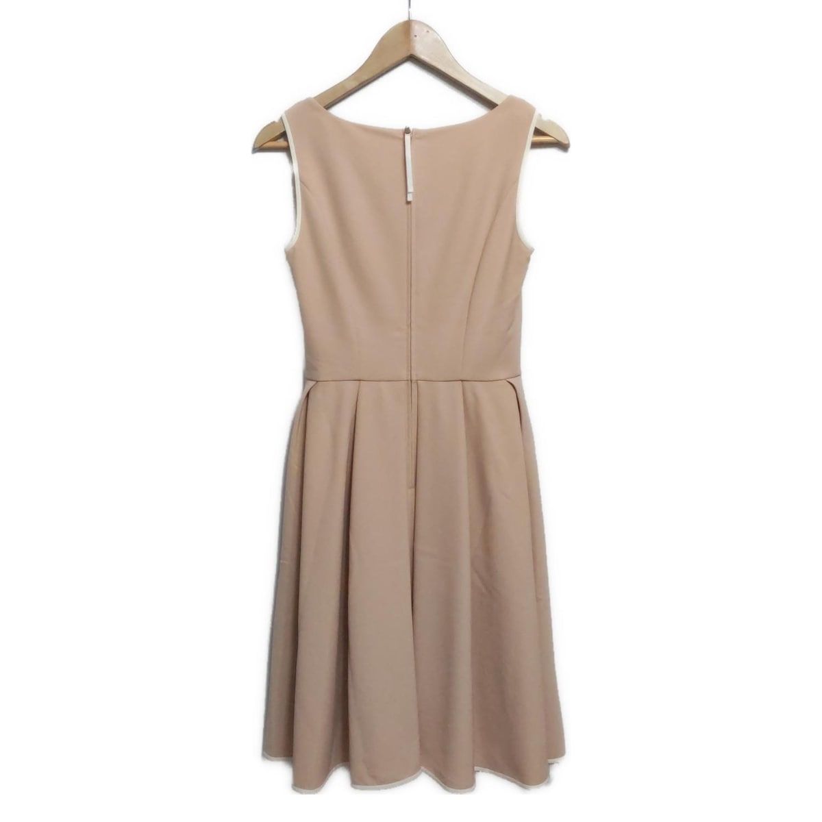 Daisy Lin ノースリーブひざ丈ワンピース DAISY LIN(デイジーリン) ワンピース サイズ40 M レディース - ライト