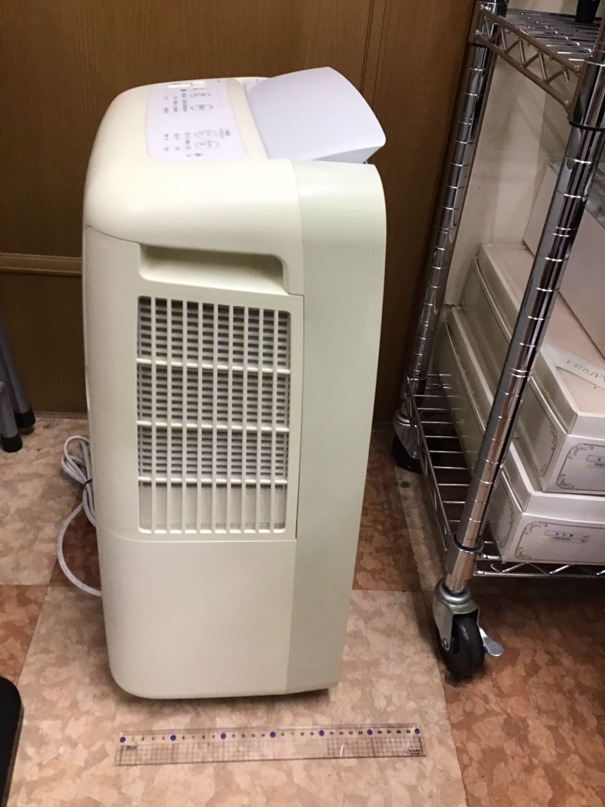 シャープ 冷風・衣類乾燥除湿機 CM-L100 未使用品】SHARP（シャープ）冷風衣類乾燥除湿機 CM-L100-W