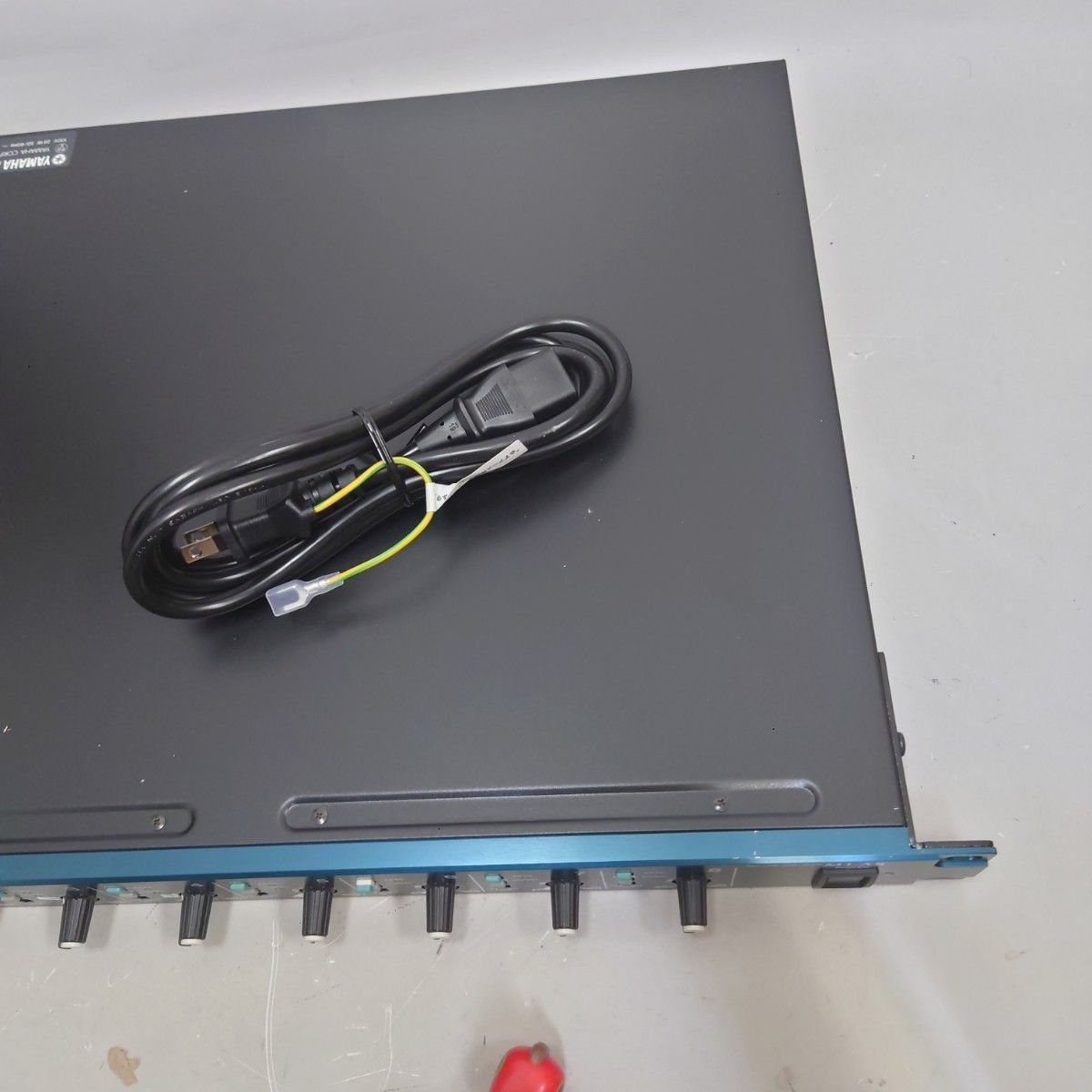 【品質保証書】 動作品 YAMAHA MLA8 8ch マイクプリアンプ 電源ケーブル付 ラック機材 ヤマハ z-2237 便利