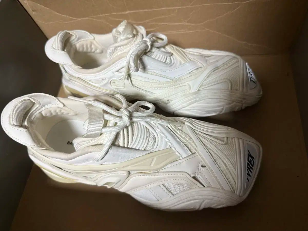 BALENCIAGA バレンシアガ TYREX タイレックス 43 BALENCIAGA tyrex