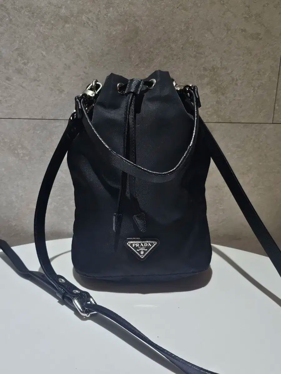 PRADA プラダ Re-Nylon 巾着バッグ PRADA プラダ バケットバッグ ミニバッグ バッグ