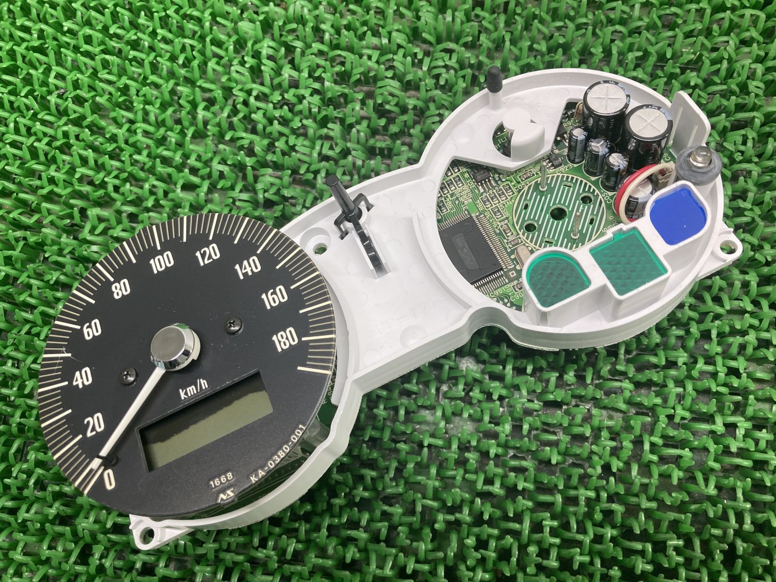W650 スピードメーター 1668|KA0380-001 カワサキ 純正 バイク 部品 EJ650A 1668 KA0380-001 修復素材に 品薄 品 車検 Genuine