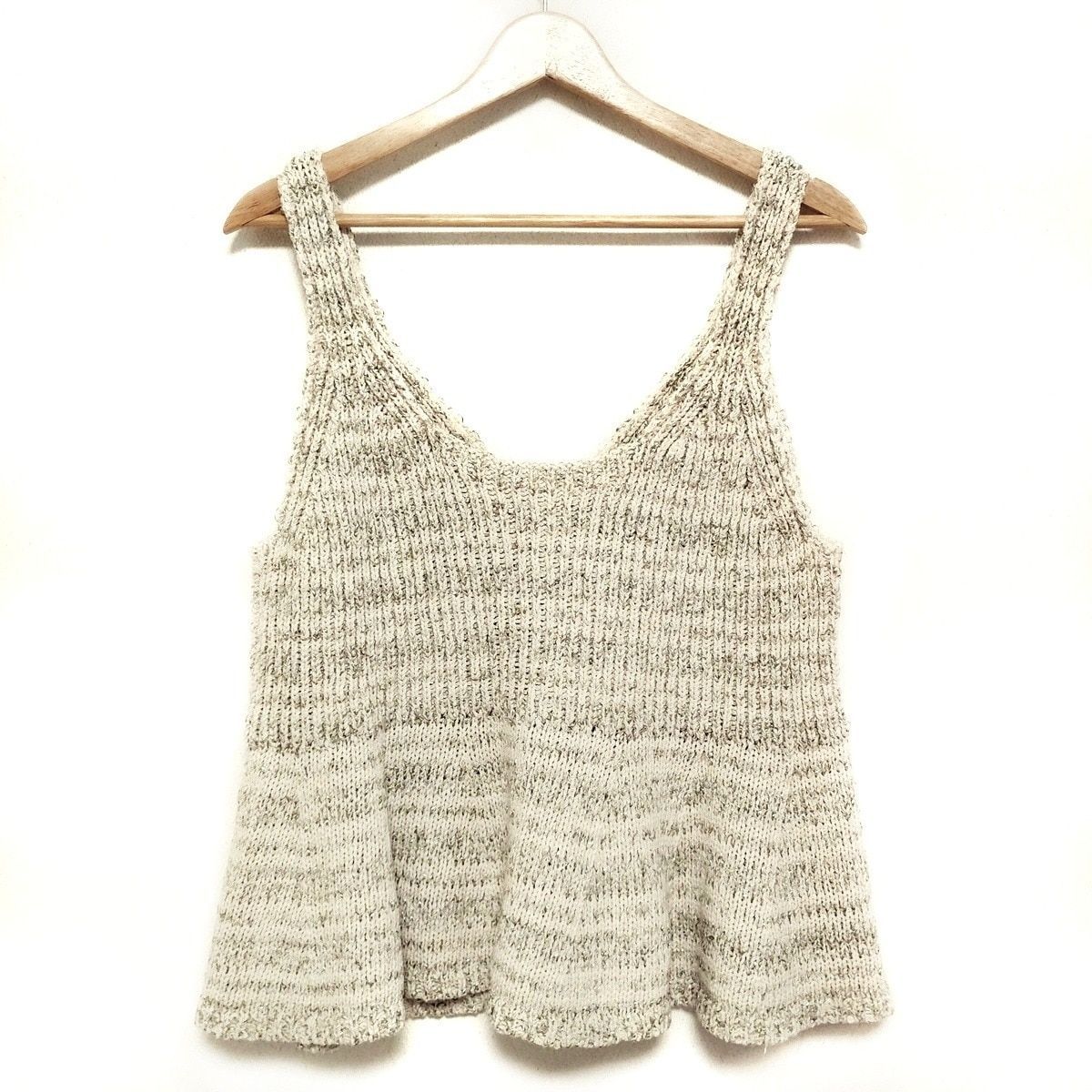 Curensology カレンソロジー ベスト サイズF レディース - ベージュ×シルバー ニット