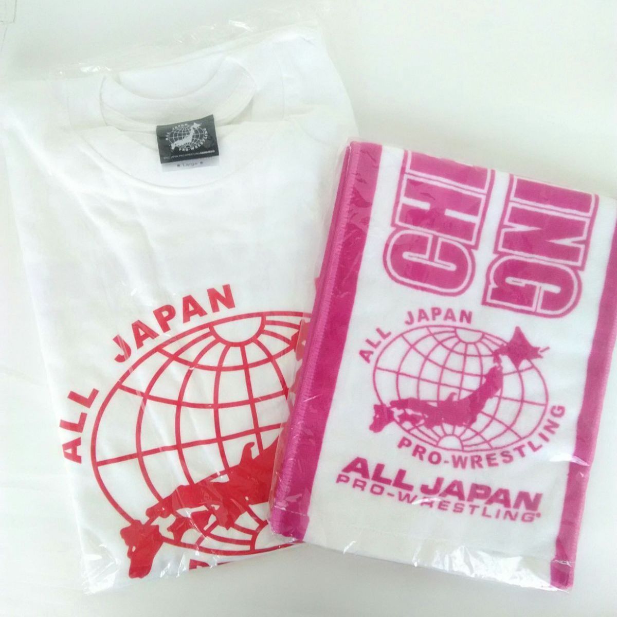 Ado 関西・大阪万博開幕 限定グッズ　TシャツXL・マフラータオル 未開封 4200204240401.jpg