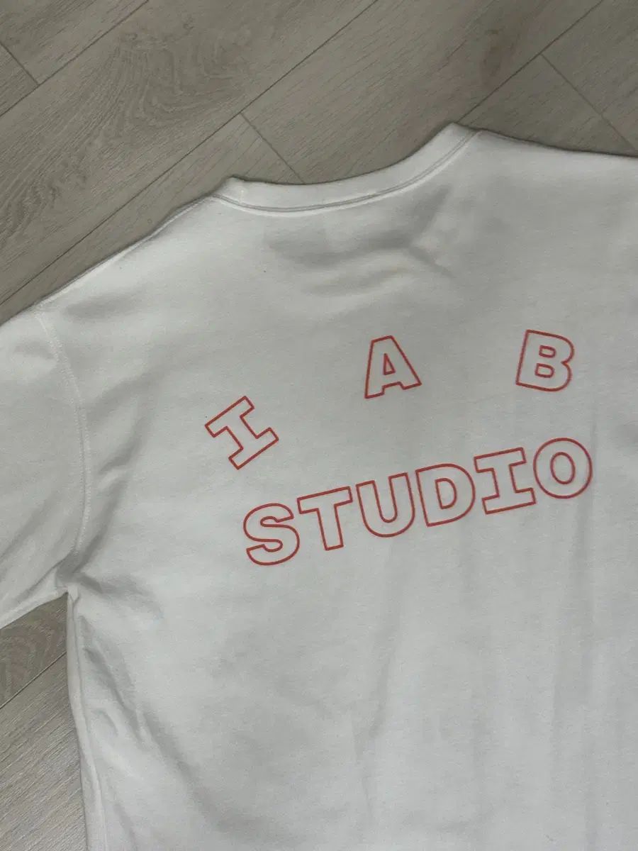 Tシャツ S