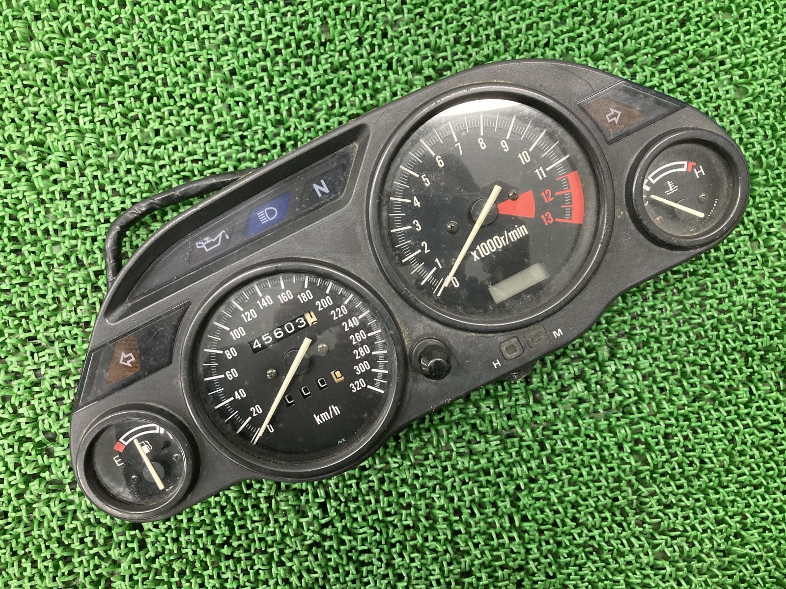 ZZ-R1100 メーター カワサキ 純正 中古 バイク 部品 ZXT10D D型