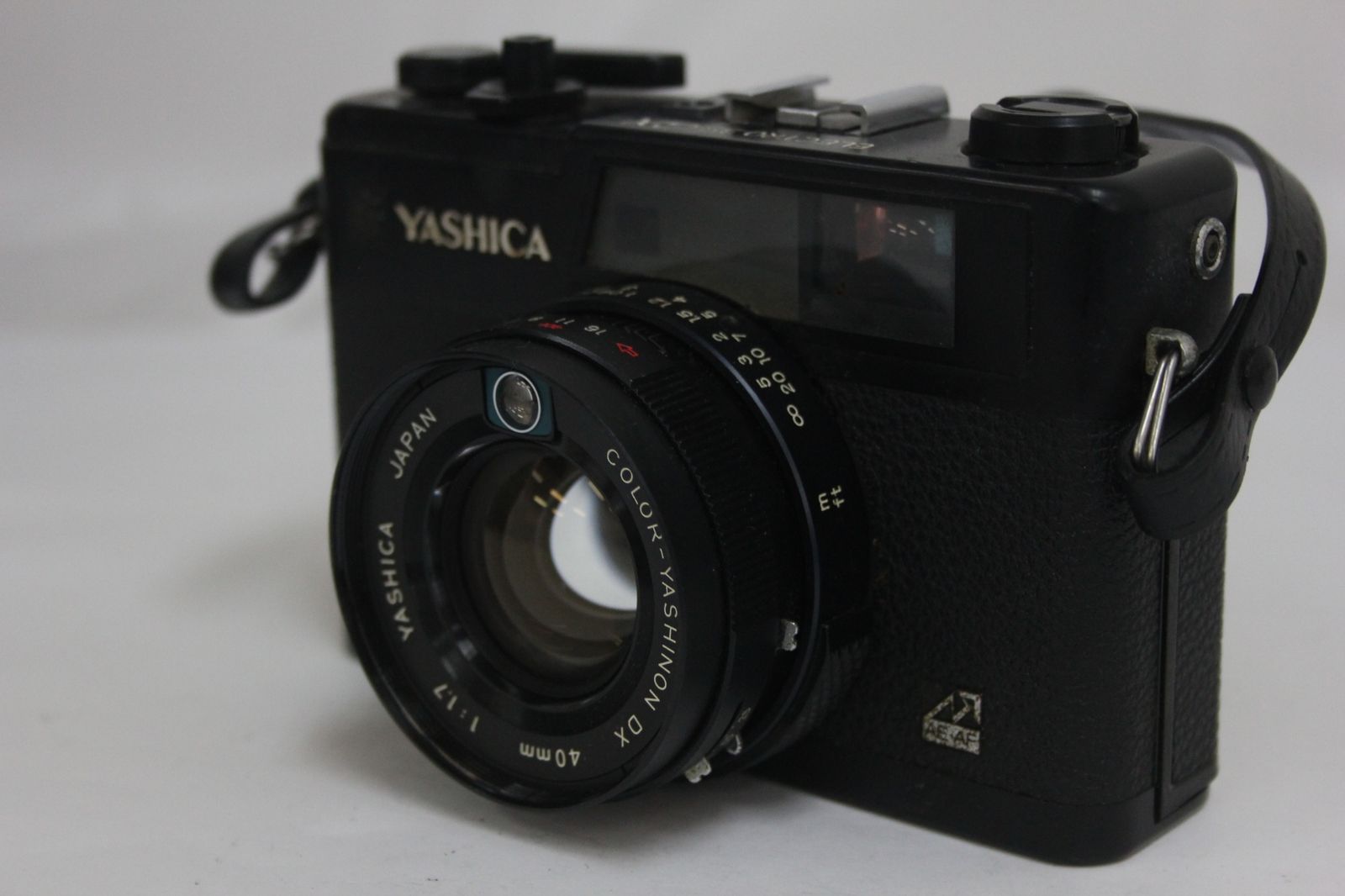 【返品保証】 ヤシカ Yashica ELECTRO 35 GX ブラック COLOR-YASHINON DX 40mm F1.7 レンジファインダー カメラ v6001