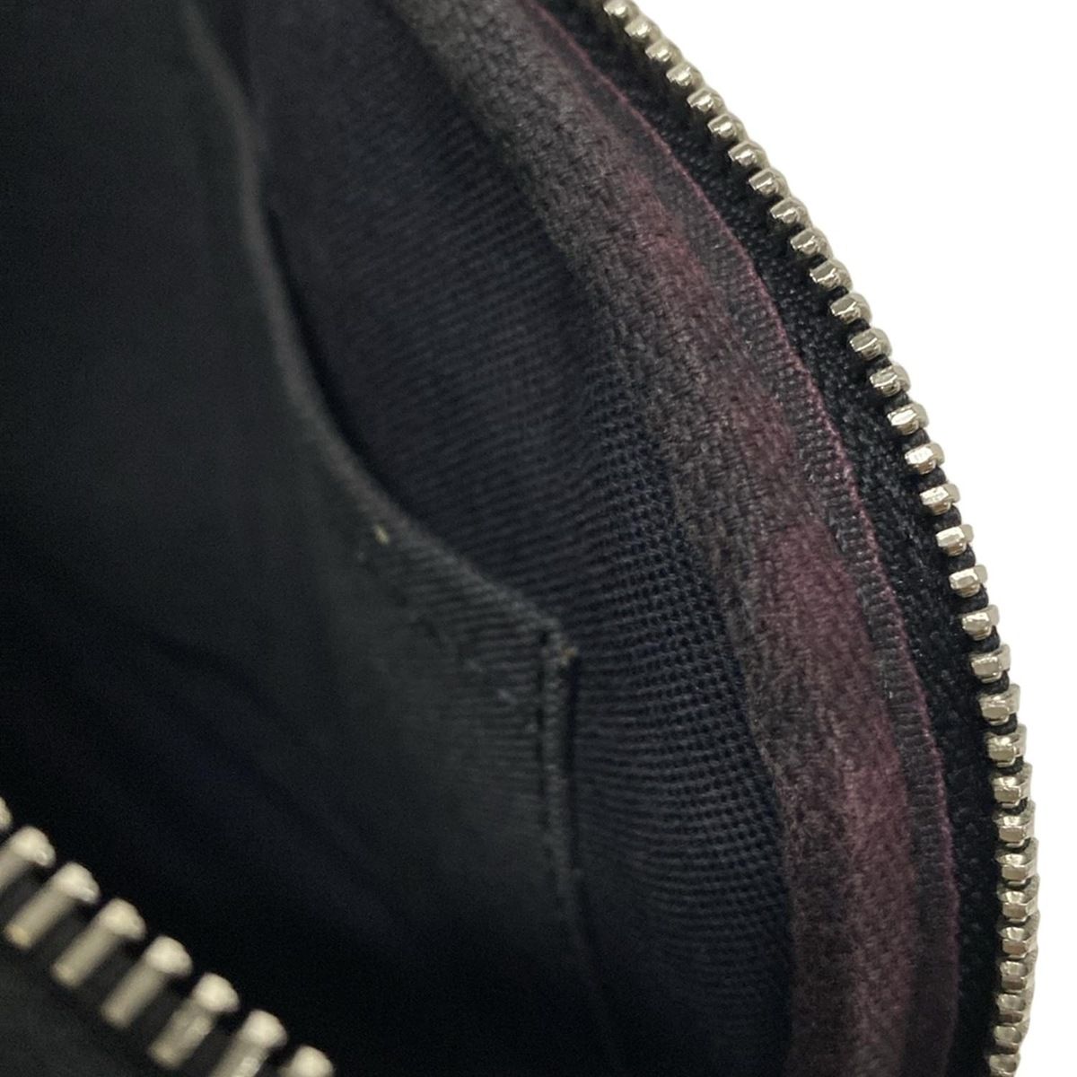 VUITTON