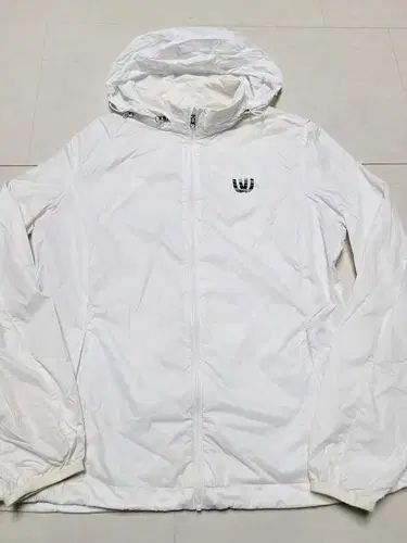 MU ミューゴルフ ホワイト ゴルフ 女性用ウインドブレーカージャケット ポール 1126 ／ D