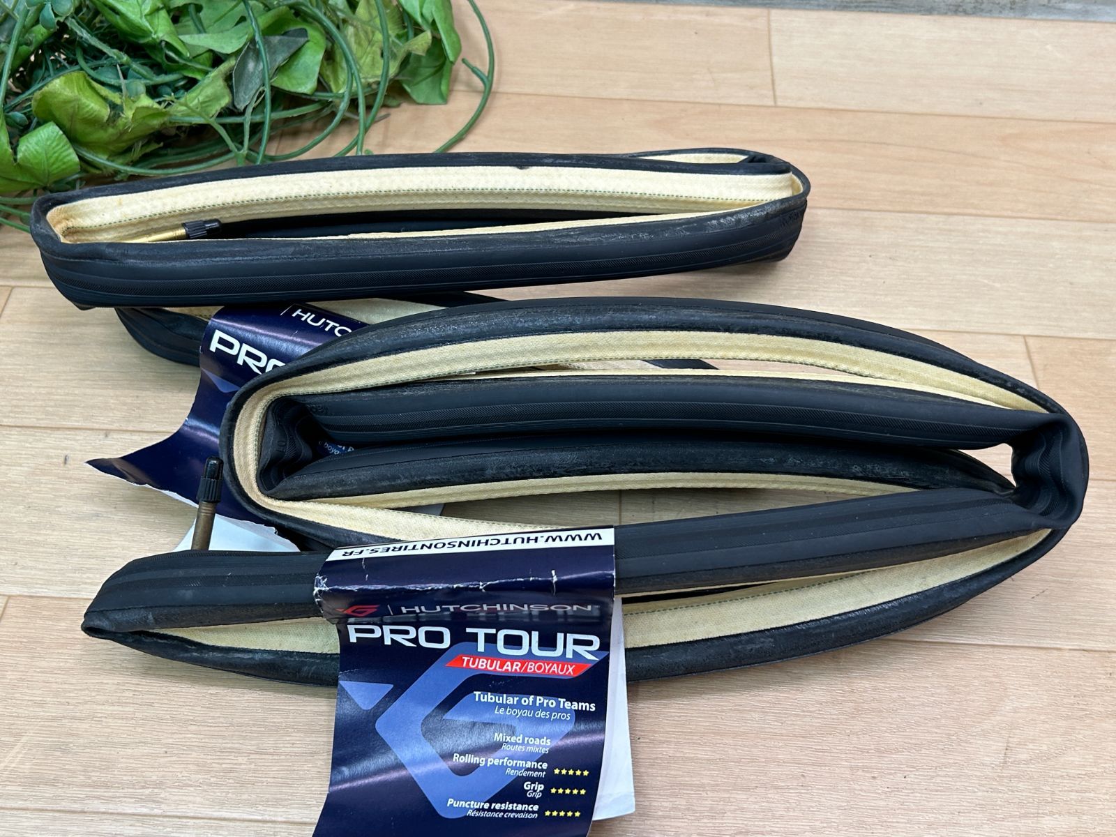 テルスポ イチ推し!! ♥品!! HUTCHINSON PRO TOUR TUBULAR 25mm 302g ハッチンソン プロ ツアー チューブラータイヤ 2本セット ユッチンソン ロード 700c M-1529