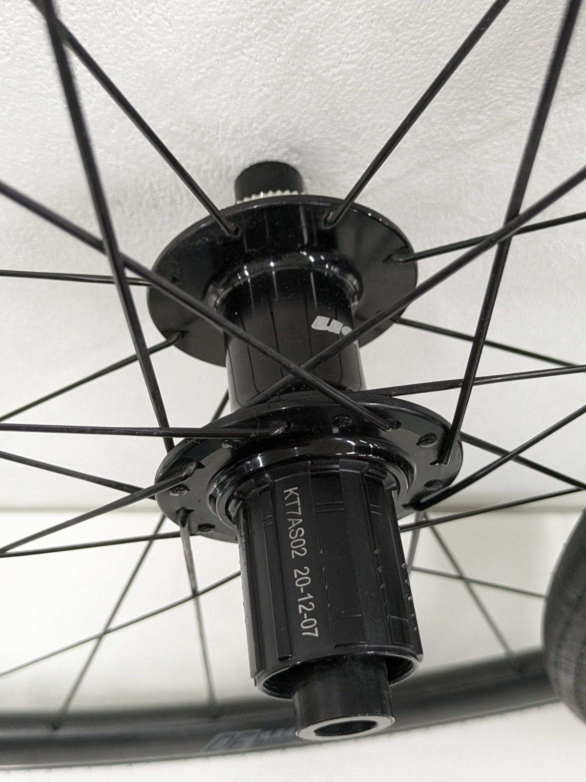 並品】FSA Vision TC30 Carbon Disc スルーアクスル 12mm 並品】FSA Vision TC30 Carbon Disc スルーアクスル 12mm
