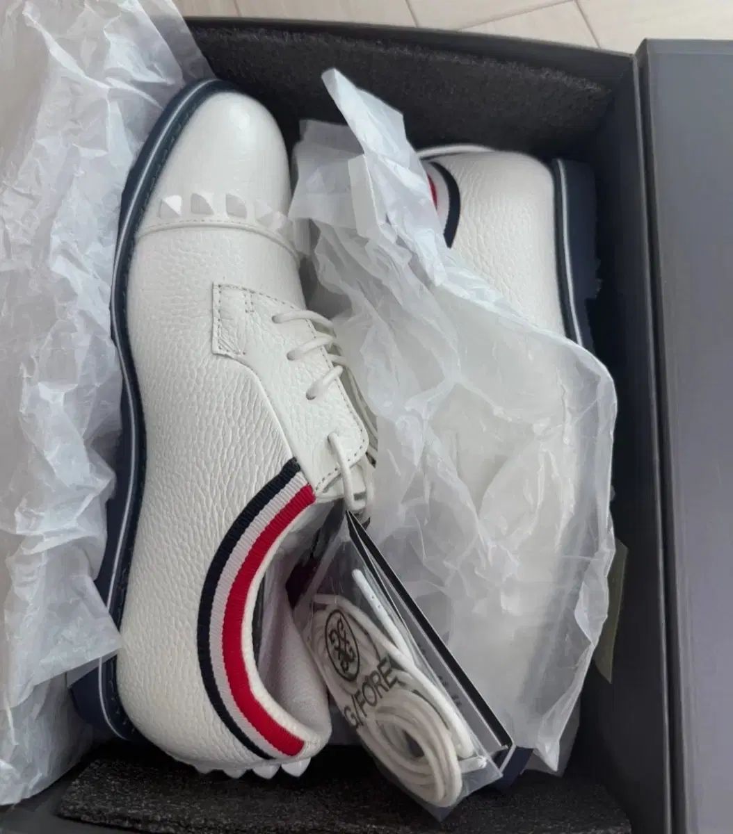 ゴルフシューズ