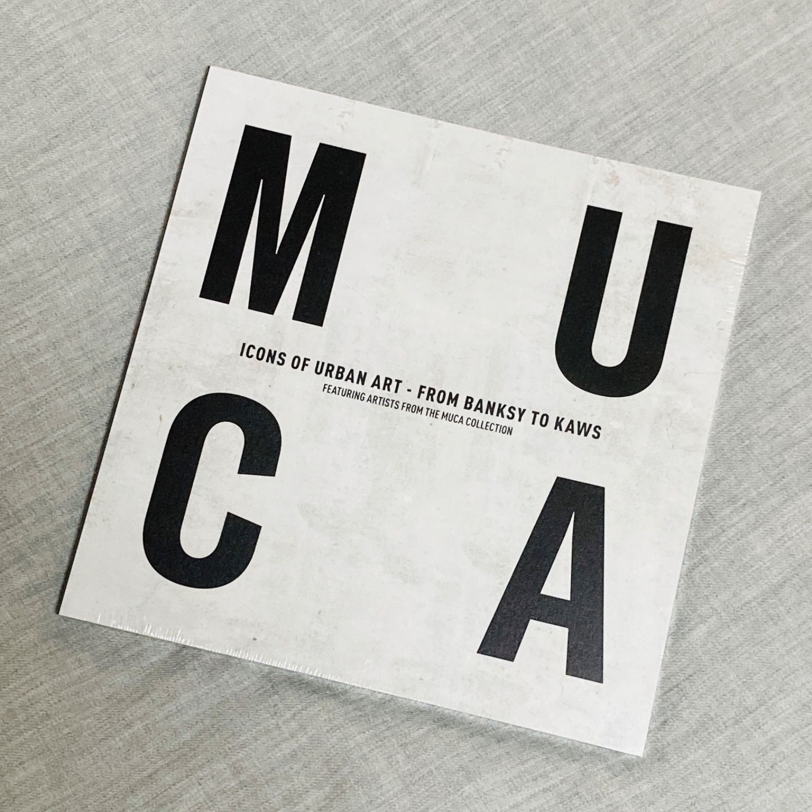 MUCA展 図録 新品未開封/フライヤー付き】MUCA展 図録 バンクシーからカウズ