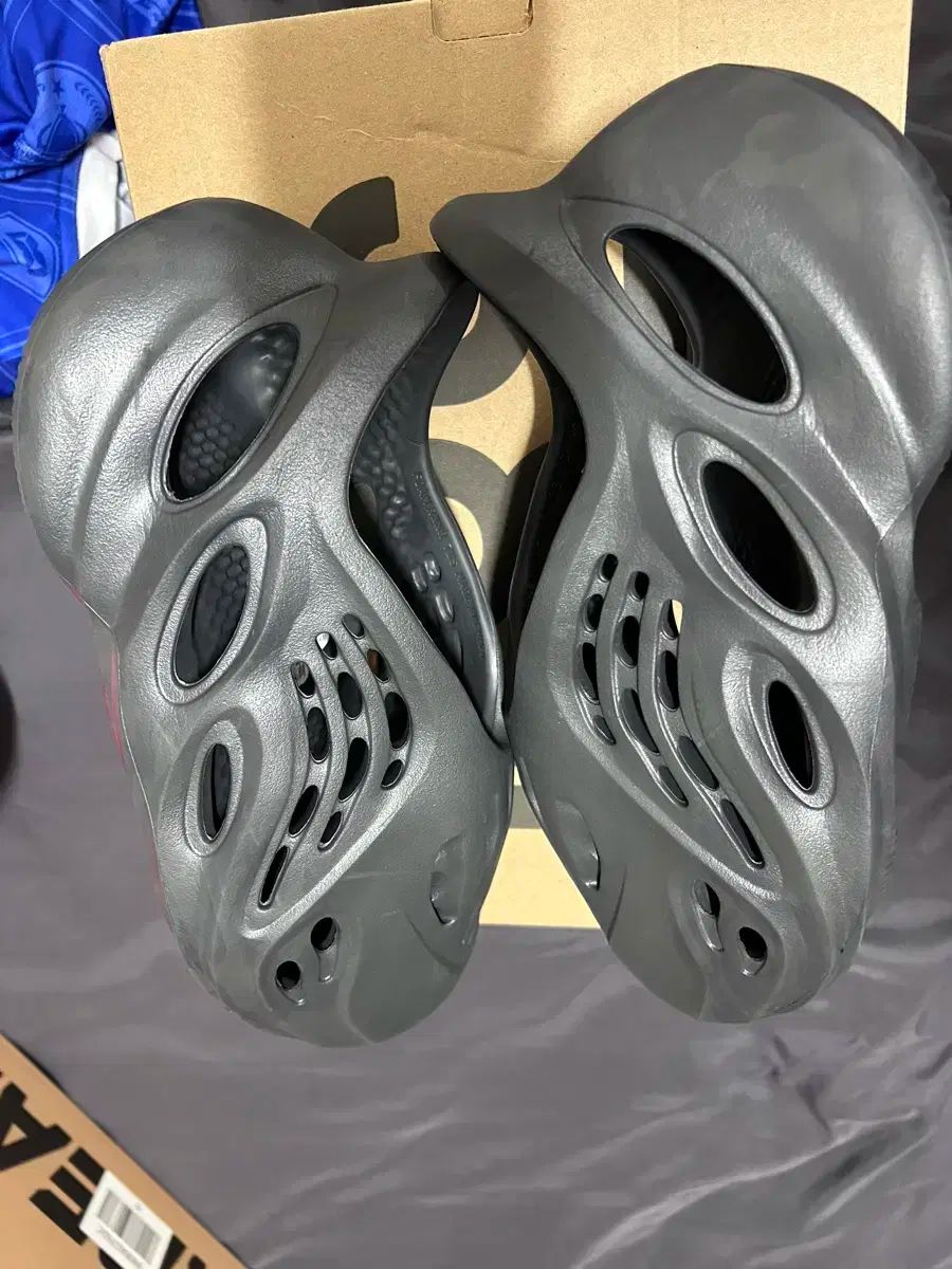  adidas アディダス イージー フォーム ランナー オニキス 255 サンダル サンダル