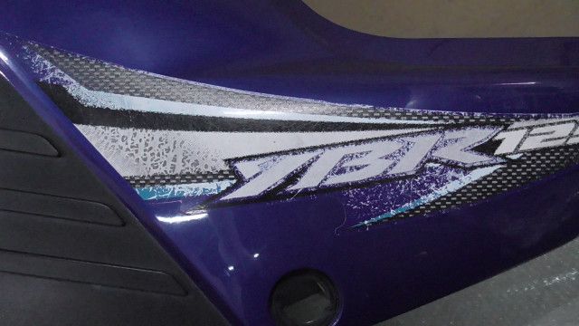 YBR125 LBPPCJLA060146xxx の ボディカバー 左 1757386195 BRIGHTFACE_UK