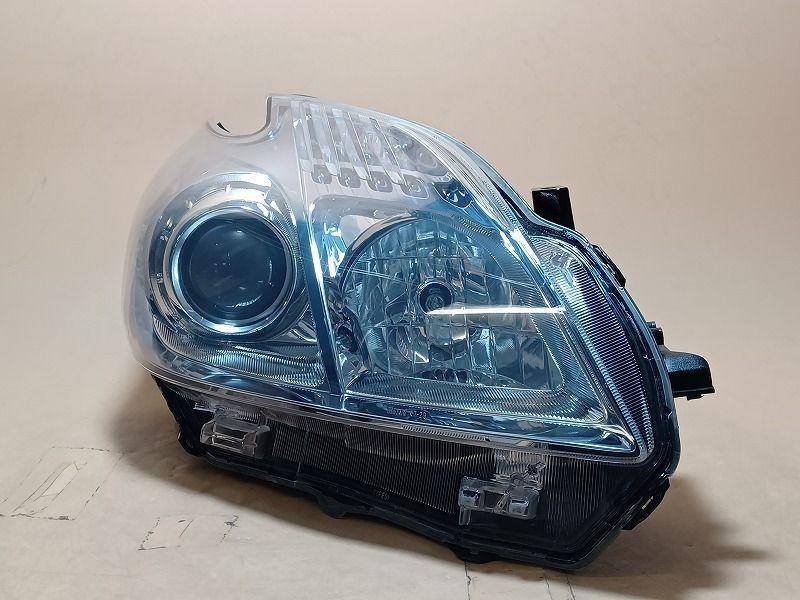コーティング済 プリウス ZVW30 右ヘッドランプ ヘッドライト S コイト 47-29 81110-47231 070